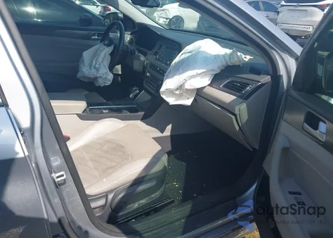 2015 Hyundai Sonata Sport z USA, uszkodzony, nr VIN 5NPE34AF0FH090432